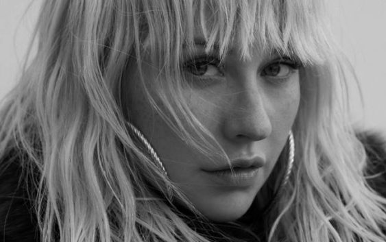 Christina Aguilera Foto by Milan Zrni