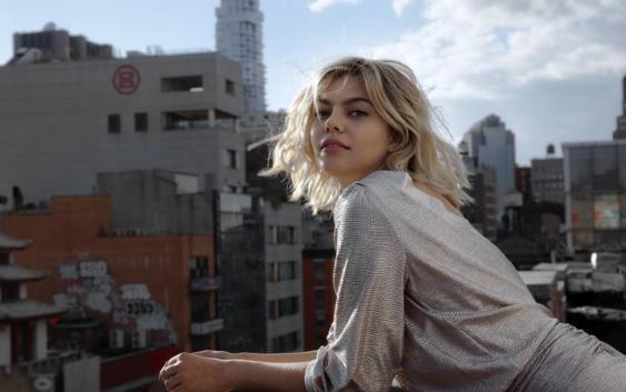 Louane credit Universal Music