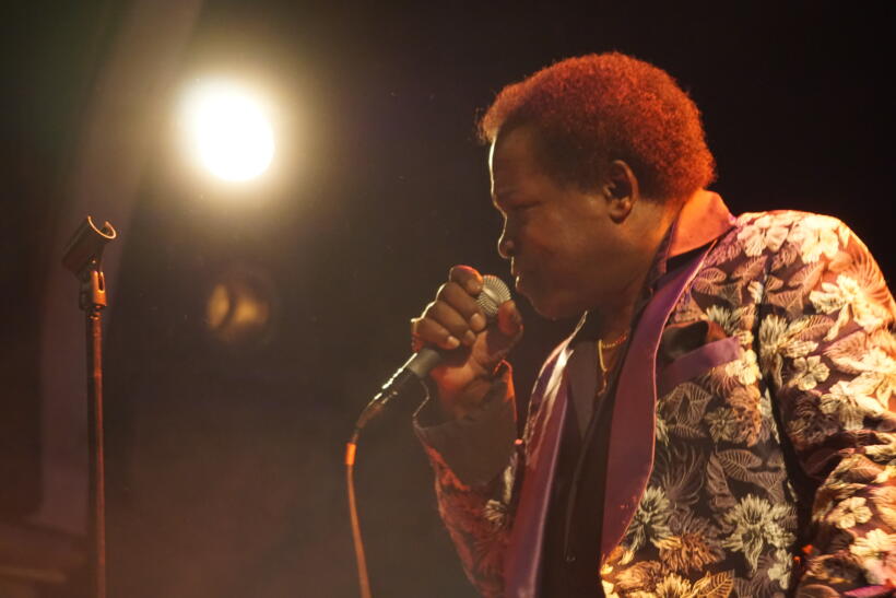 Lee Fields live Hamburg 2023 Mojo Club by Gerard Otremba Sounds & Books