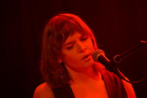 Courtney Marie Andrews live Hamburg 2023 Nochtspeicher by Gérard Otremba Sounds & Books