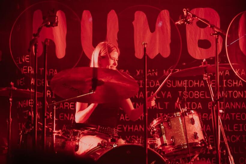Holly Humberstone live Hamburg 2024 Knust by Niko Schmuck Sounds & Books