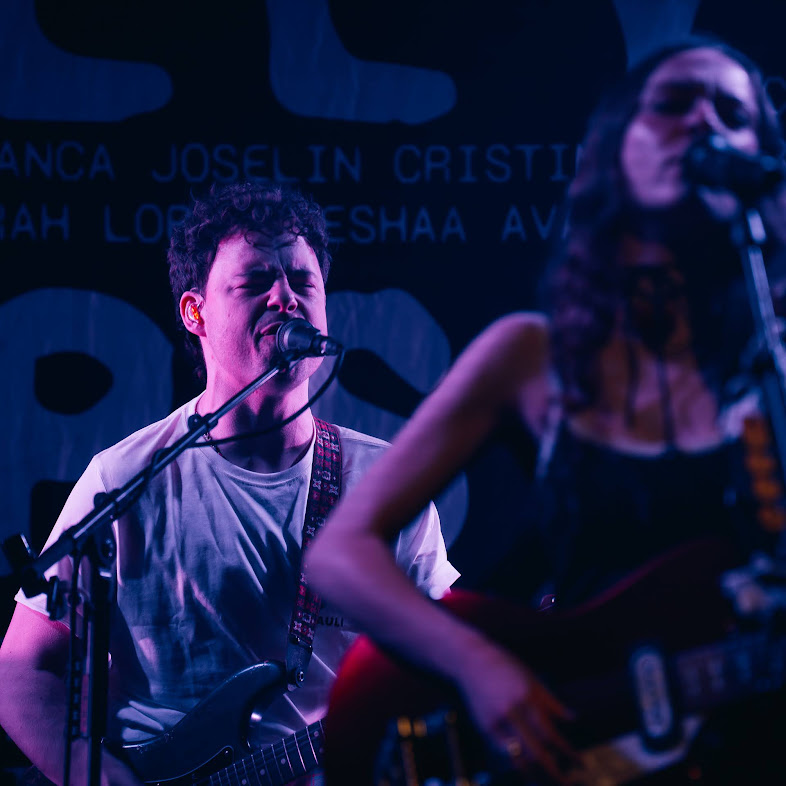 Holly Humberstone live Hamburg 2024 Knust by Niko Schmuck Sounds & Books