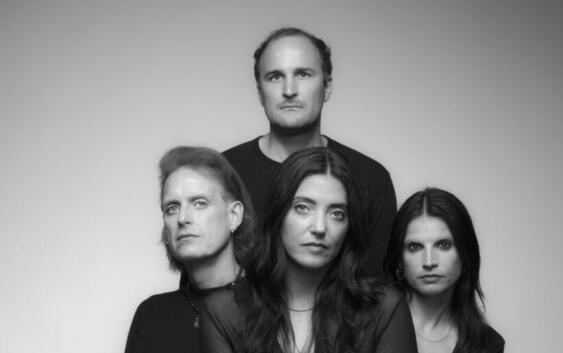 Sharon Van Etten & The Attachment Credit Devin Oktar Yalkin