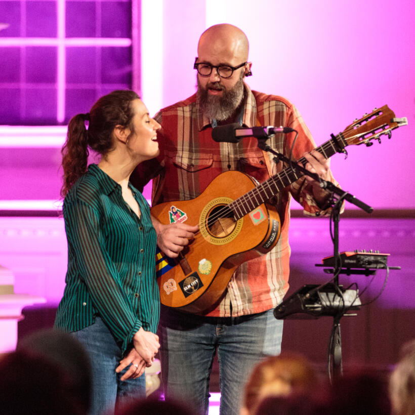 William Fitzsimmons live Hamburg 2025 Popseasons Christianskirche by Wanja Wiese Sounds & Books