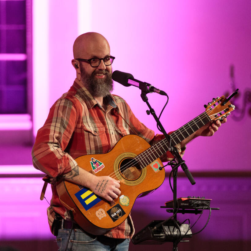 William Fitzsimmons live Hamburg 2025 Popseasons Christianskirche by Wanja Wiese Sounds & Books