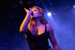 Dasha live Hamburg 2025 Fabrik by Tara Gottmann Sounds&Books
